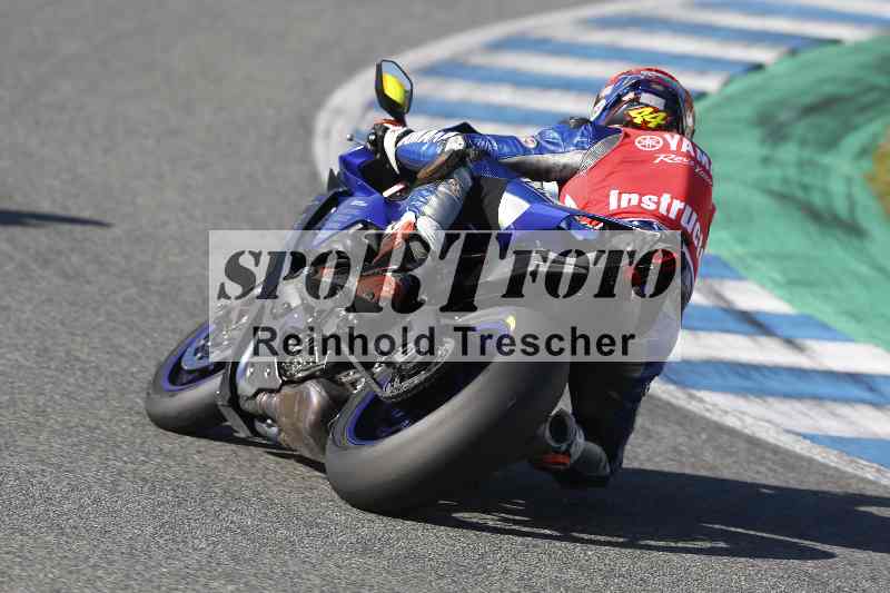 /Archiv-2024/02 29.01.-02.02.2024 Moto Center Thun Jerez/Gruppe rot-red/backside